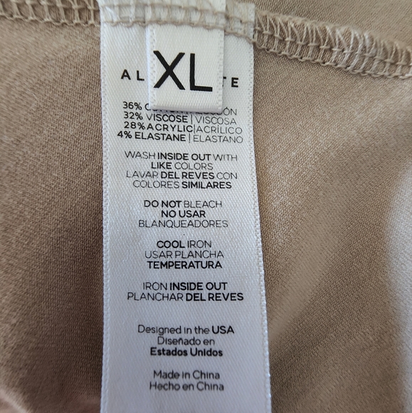 ALPHALETE- Men's XL Essential Tee - Picture 5 of 5